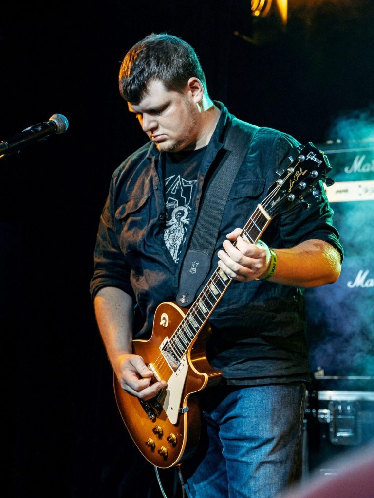 Simon - Guitars/Vocals Simon - Guitars/Vocals